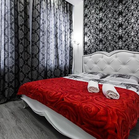 Однокомнатная Форум-Центр Apartamento Lviv Exterior foto