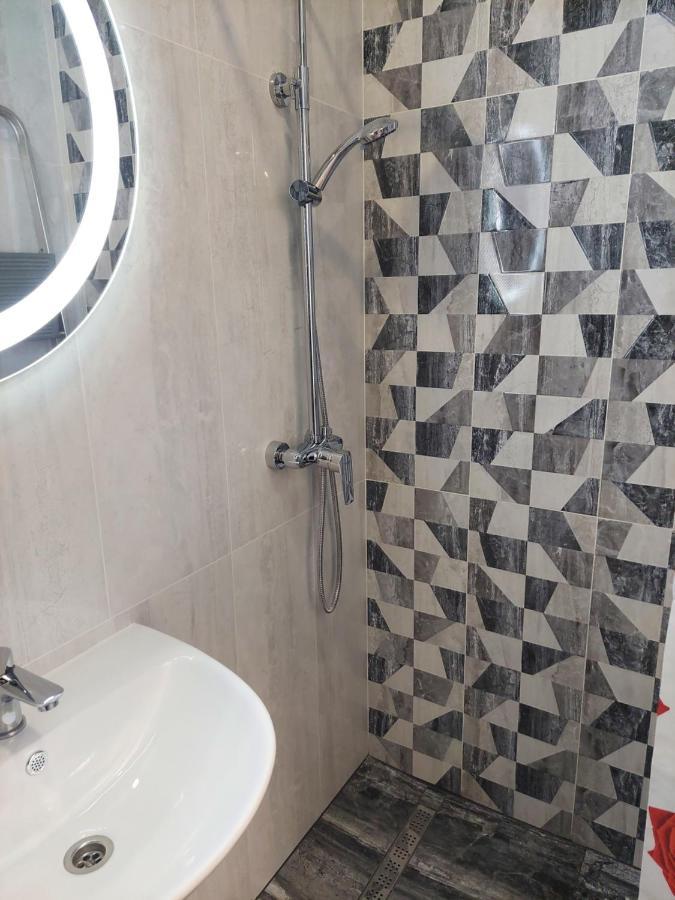 Однокомнатная Форум-Центр Apartamento Lviv Exterior foto