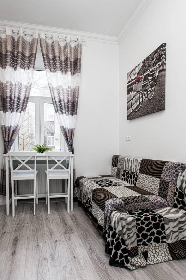 Однокомнатная Форум-Центр Apartamento Lviv Exterior foto