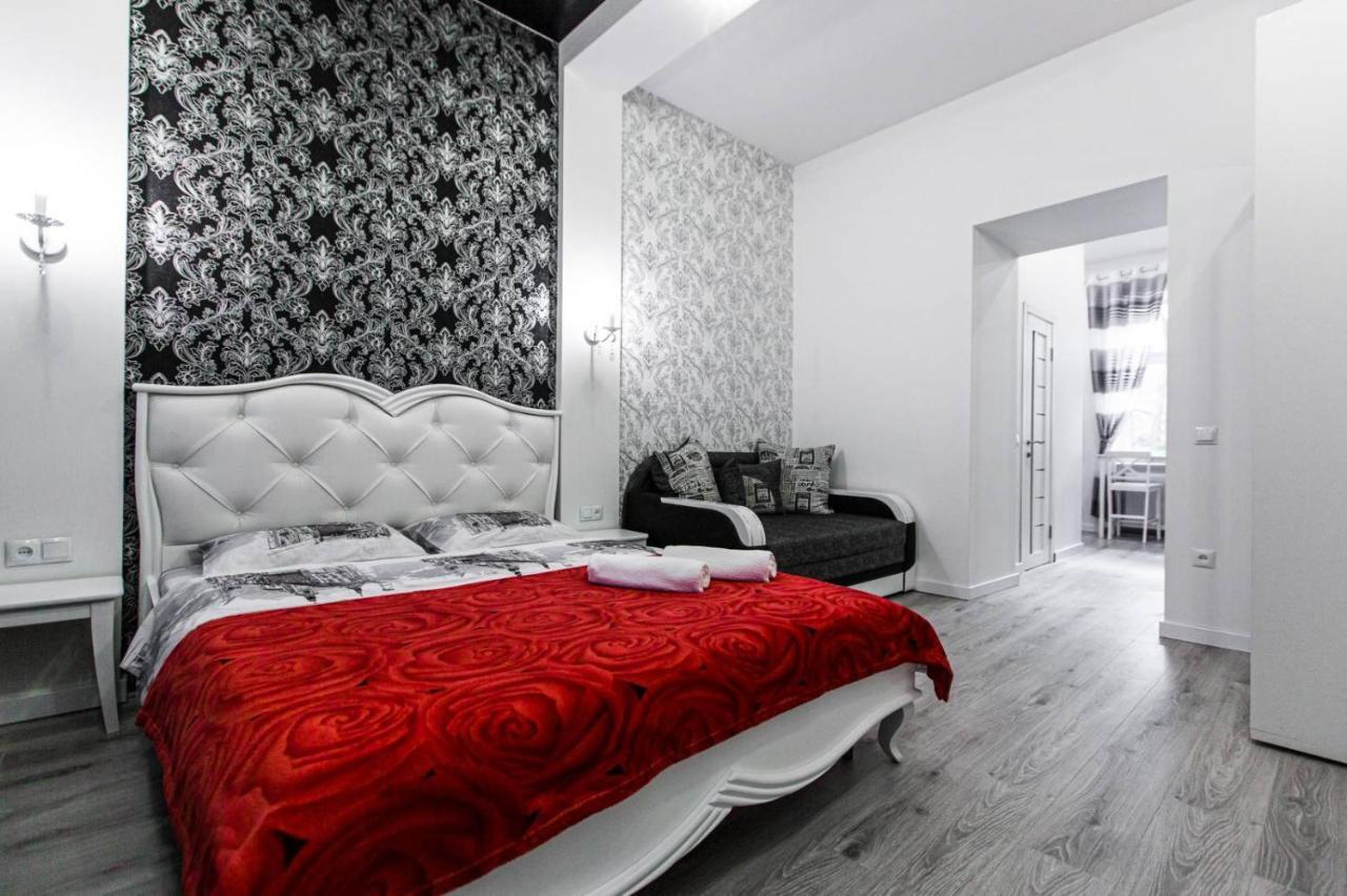 Однокомнатная Форум-Центр Apartamento Lviv Exterior foto
