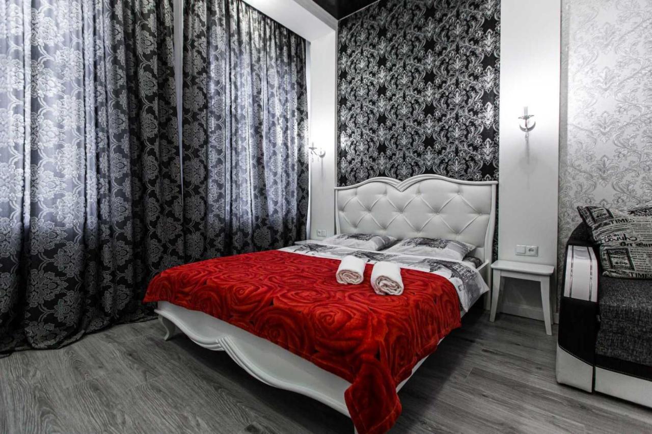 Однокомнатная Форум-Центр Apartamento Lviv Exterior foto