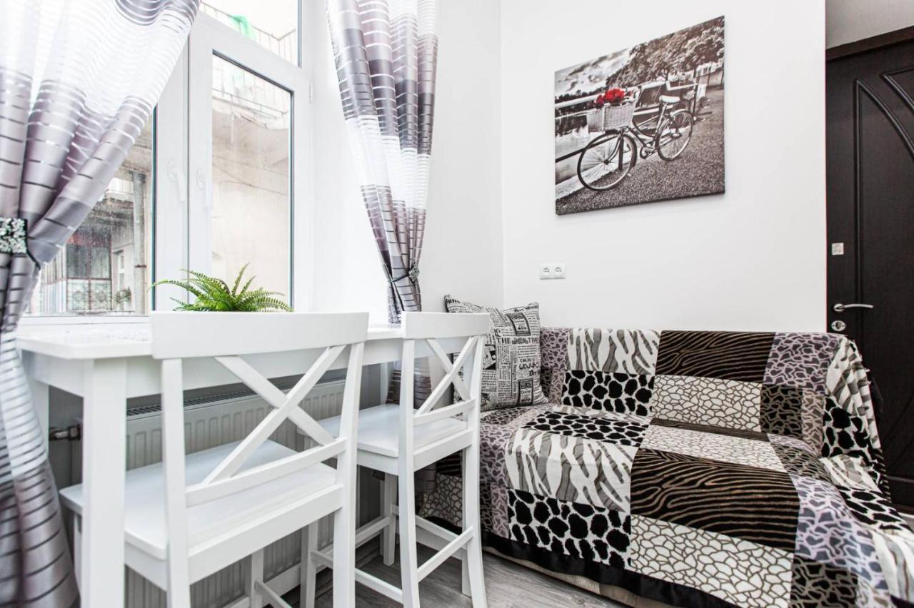 Однокомнатная Форум-Центр Apartamento Lviv Exterior foto