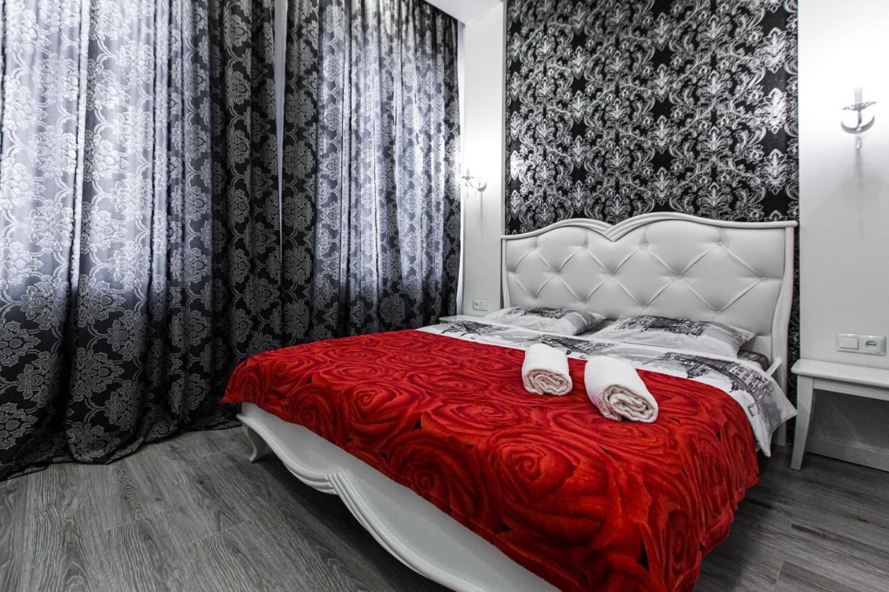 Однокомнатная Форум-Центр Apartamento Lviv Exterior foto